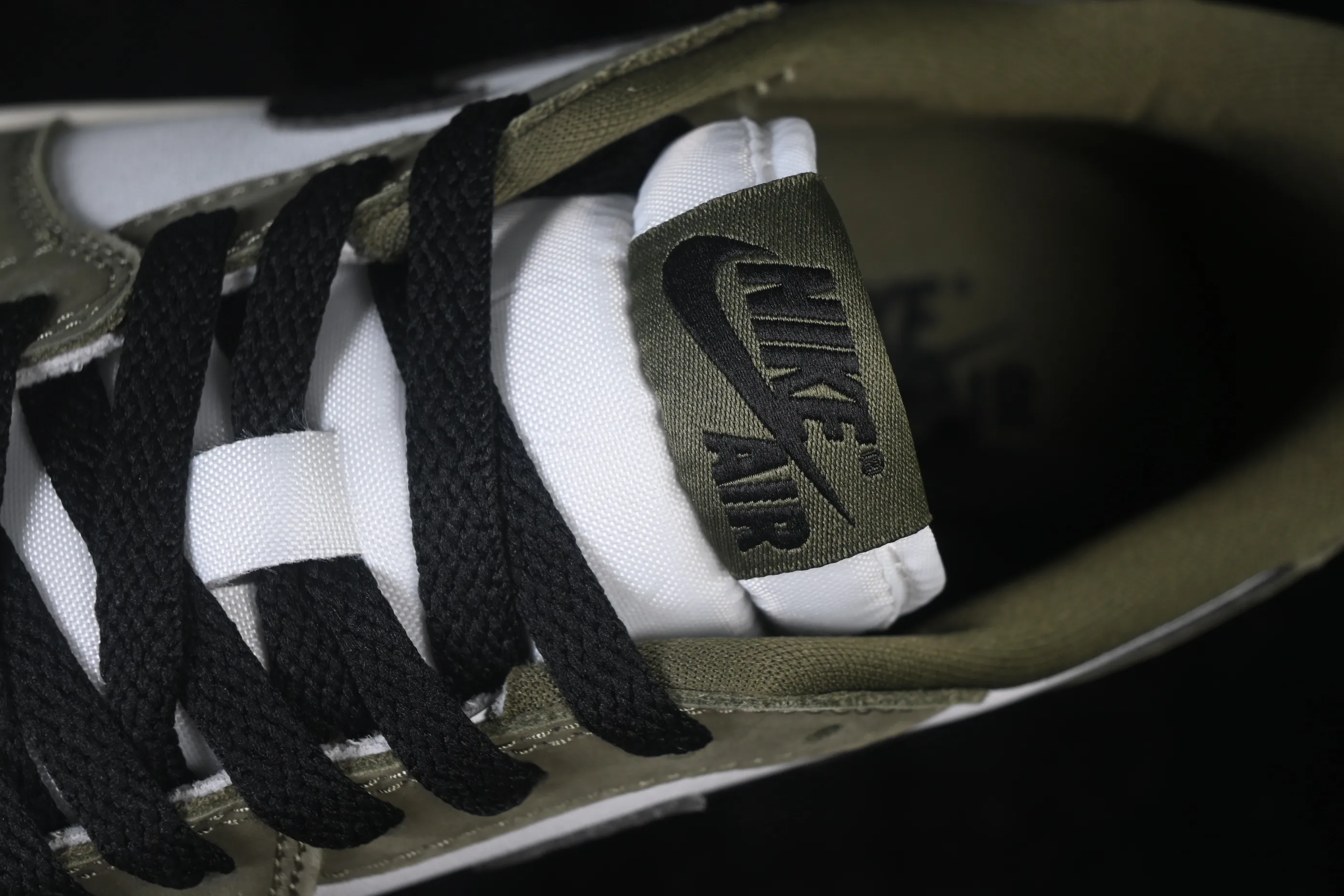 All categories Air Jordan Jordan series basketball shoes Air Jordan 1 Low G version pure original Air Jordan 1 Low OG "Medium Olive" AJ1 Joe 1 joint model olive green low-top retro culture basketball shoes HQ6998-200